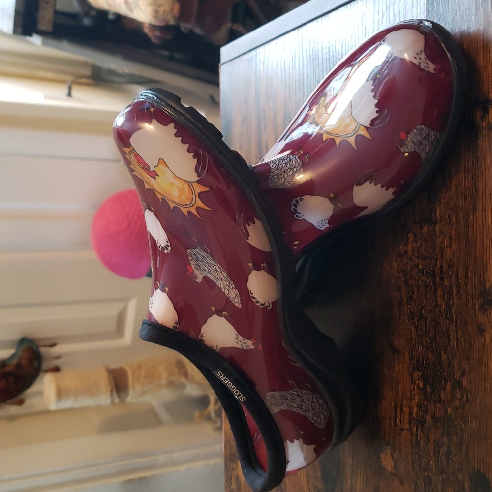 Sloggers Waterproof Rain and Garden Red Barn Chicken Print Clogs - Picture 3 of 12